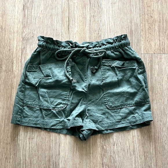 Universal Thread Pants - Universal Thread Green High Waist Drawstring Shorts - Size S